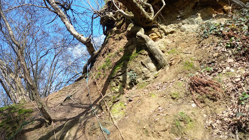 Natural climbing wall - Thumbnail