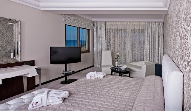 La Marquise Luxury Resort Complex