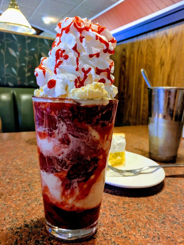 Shari's Cafe and Pies