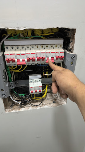 ELETRICISTA/ELETROTÉCNICA PROFISSIONAL