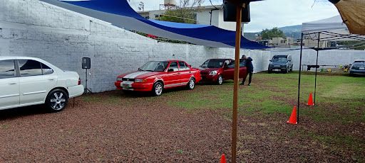 Autolavado y detallado automotriz - Thumbnail