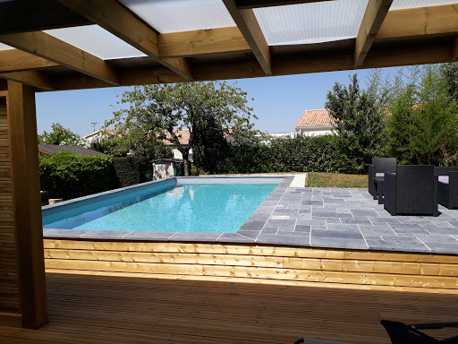 Photo de Tremblais créateur / l'esprit piscine à Louzy (79100)