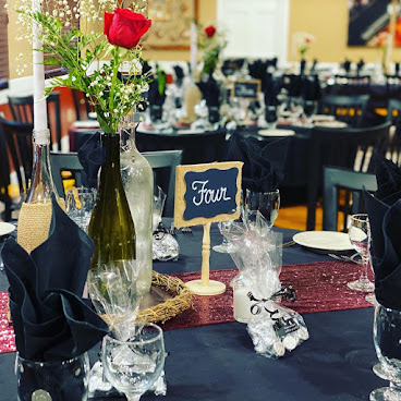 Amalfis Kitchen & Bar by null