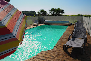 Photo n°2 de L'Alambic de l'estuaire - Gîte et chambre d'hôtes insolite à Saint-Fort-sur-Gironde (Hôtel bien-être)