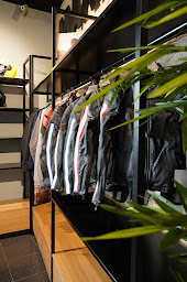 Photo n°13 de Suttel Racing Montpellier - Piaggio Group / Vespa / Aprilia / Gilera / Kymco et Askoll à Montpellier (Magasin de motos)