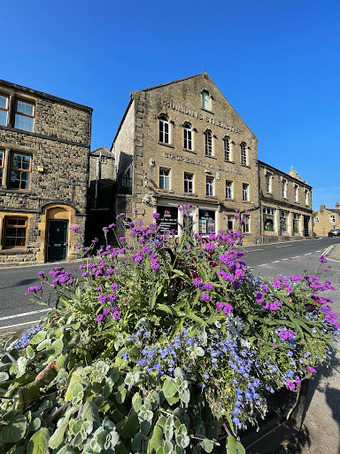 Millgate Arts Centre - Visual