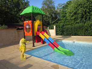 Photo n°3 de Camping Le Temps de Vivre à Salignac-Eyvigues (Piscine)