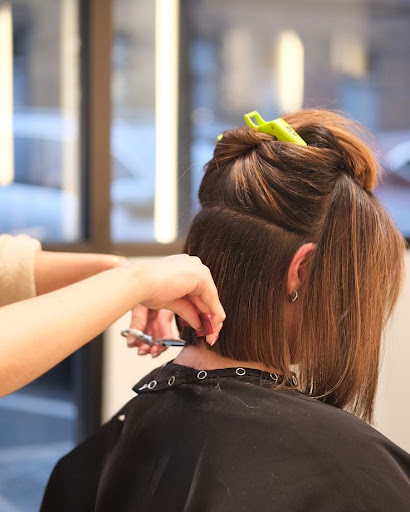 Looking for the best Women’s Hair Cut service in Ahmedabad, Gujarat? Give your hair a fresh and s… post image