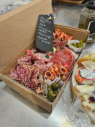 Photo n°24 de Fromages & Co | Mandres les Roses à Mandres-les-Roses (Fromagerie)