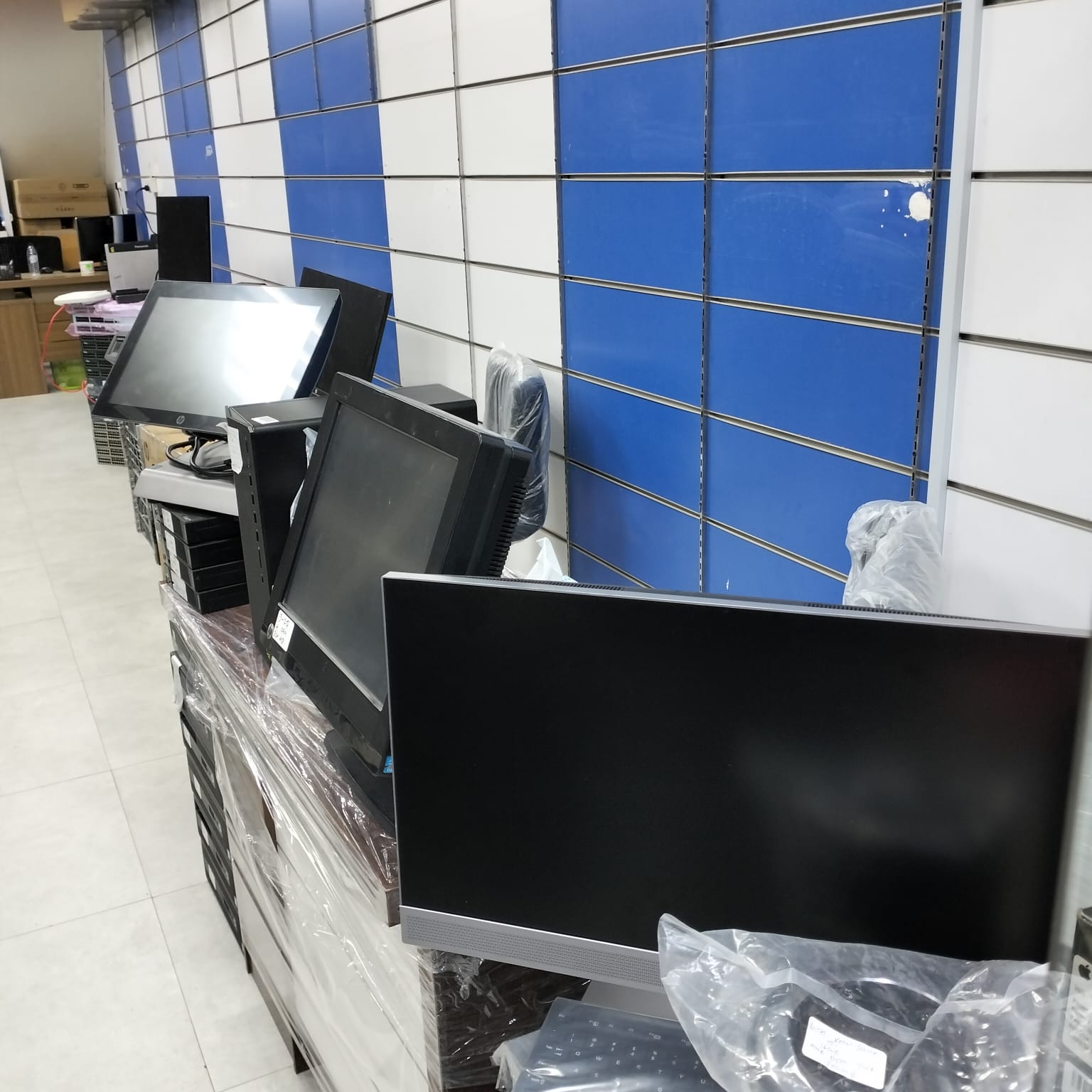 AL SADEEQ AL WAFI ELECT DEVICES TR L.L.C - Branch 1 - صورة 2