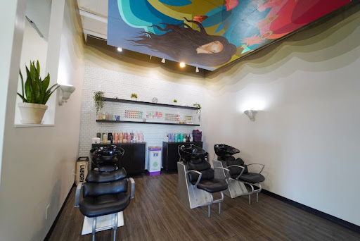 Vantage Salon