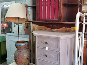 Photo n°2 de Brocante de la Vallée à Beaufort-en-Anjou (Magasin de meubles d'occasion)