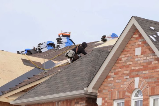 Davis Roofing - Roofing Company, Roof Replacement, Roof Repair in Killen AL Logo