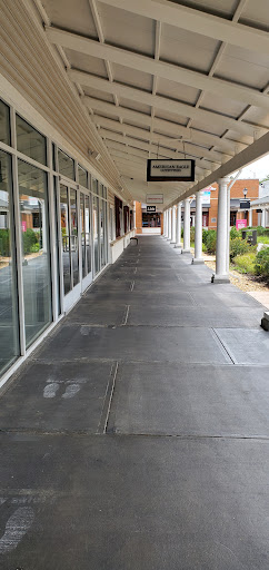 Leesburg Outlet Mall - Thumbnail