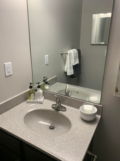 https://www.clarebellscleaning.com/ - Visual
