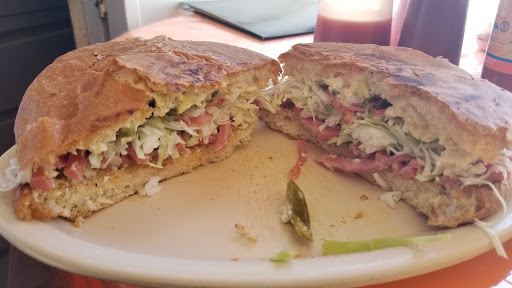 Jugos y Tortas Helen