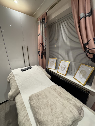 Natural glow therapy & aesthetics