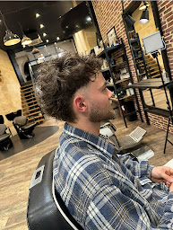 Photo n°17 de Everyone Speaks Coiffeur Barbier (Chartrons) à Bordeaux (Salon de coiffure)