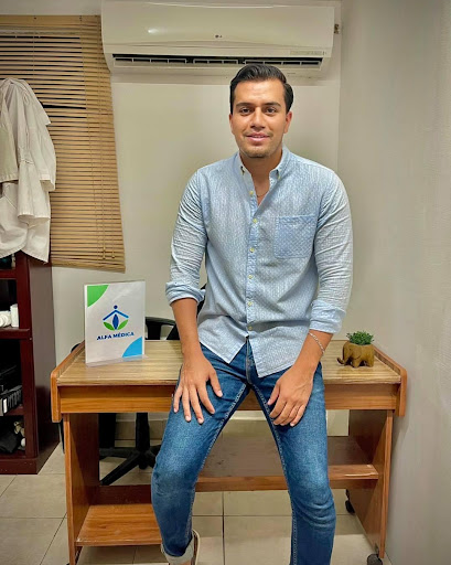 Nutriólogo Alex Elizondo