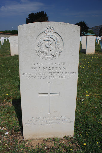 commonwealth war graves nécropole nationale compiegne-royallieu - Thumbnail