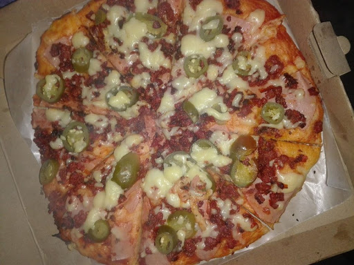 Arnoldo's Pizza - Visual