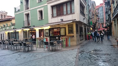 Photos of Le Petit Le&oacute;n