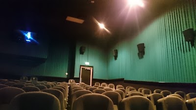 Photos of United Artists Cinema 90 6