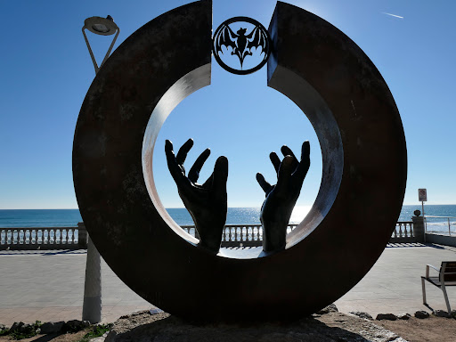 Monumento a Facundo Bacardí | Sitges - Thumbnail