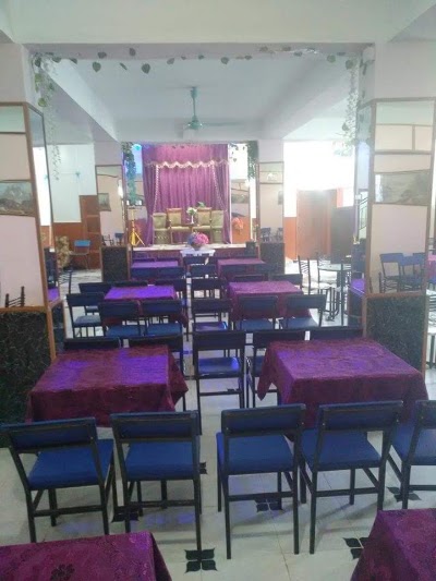 Photos of Salle Des F&ecirc;tes UZDIYEN