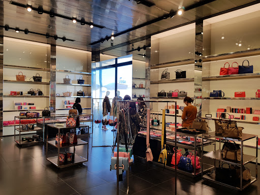 Prada Levanella - Visual