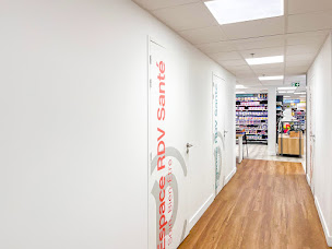 Photo n°13 de Pharmacie du Val St Jean St Lô à Saint-Lô (Pharmacie)