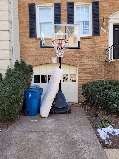 Moving Junk - Visual