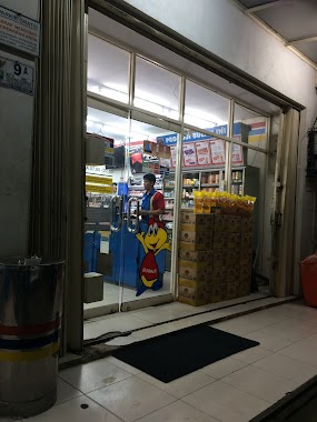 Indomaret Curug Indah, Author: Firman