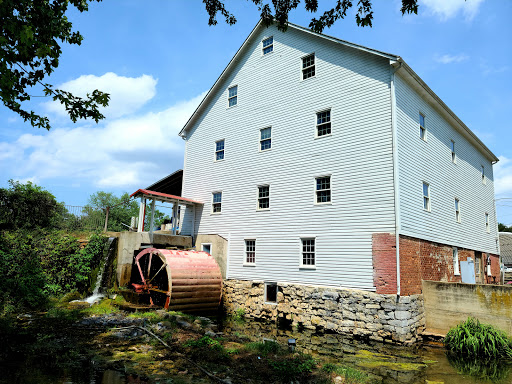 Silver Lake Mill Logo