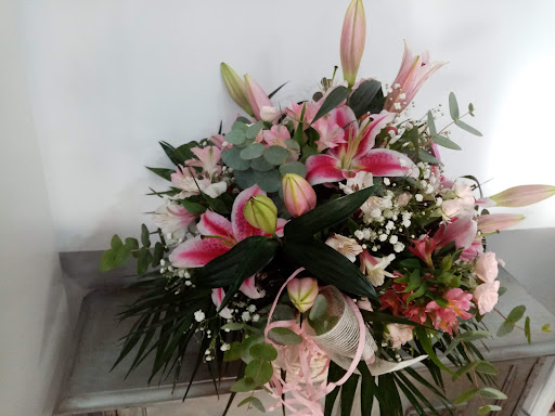 Issabel Flors - Thumbnail