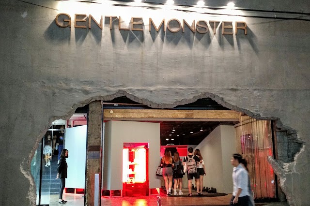 GENTLE MONSTER HONGDAE FLAGSHIP STORE