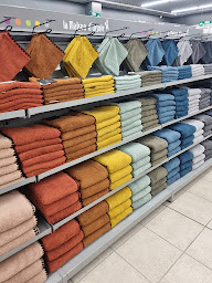 Photo n°3 de Tissus des Ursules Bourg en Bresse à Bourg-en-Bresse (Magasin de laine)