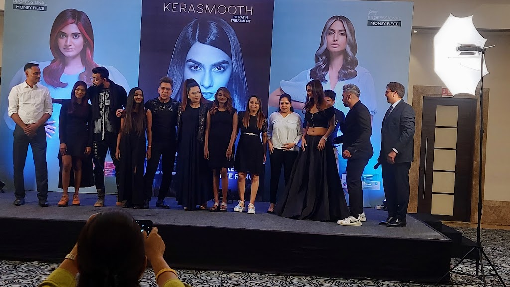 Glorious Colours Ladies Beauty Salon Ramgarh Naisarai