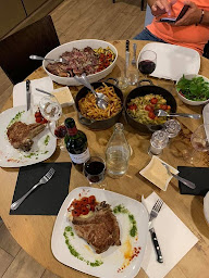 Photo n°13 de LES PIEDS SOUS LA TABLE à Saint-Herblain (Bar à vin)