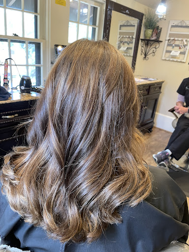 Bear Essence Salon and Boutique - Thumbnail