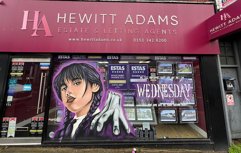 Hewitt Adams photo 2