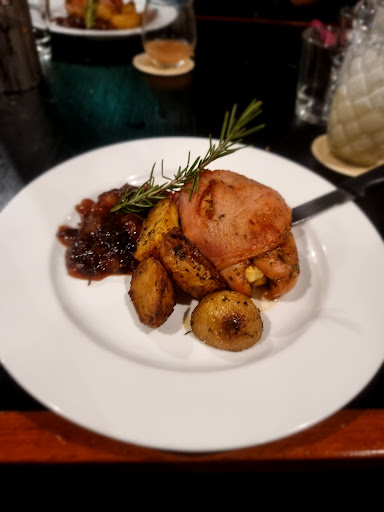 Loose Goose Bar & Restaurant - Thumbnail
