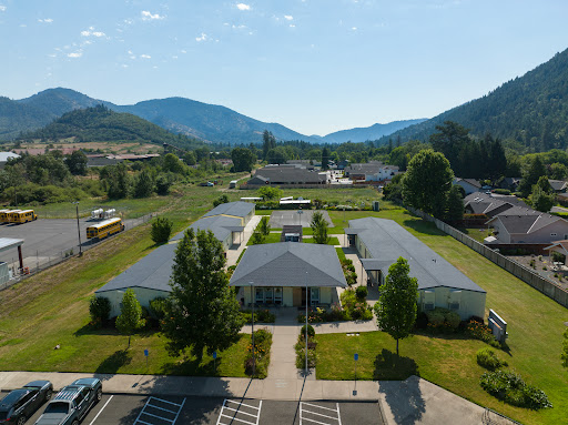 Gladiola High School - Visual