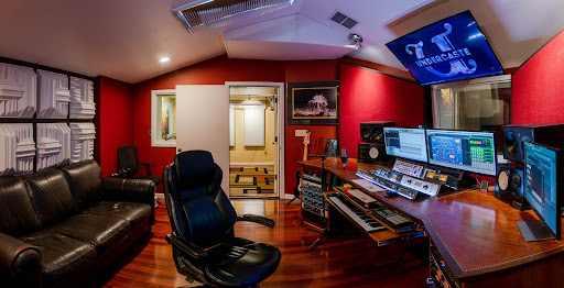 Undercaste Studios - Visual