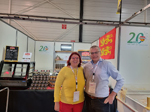 Photo n°17 de Jacky Leduc, Charcuteries Traditionnelles de Normandie, dont la véritable Andouille de Vire. à Le Teilleul (Charcuterie)