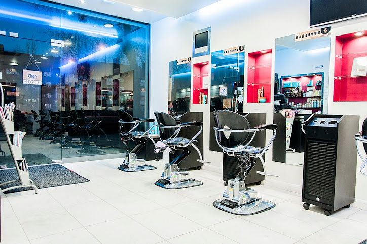 Hiikuss Afro Hair Salon London by null
