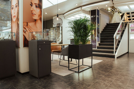 Anna Russo - Schmuck Uhren Trauringlounge - Thumbnail