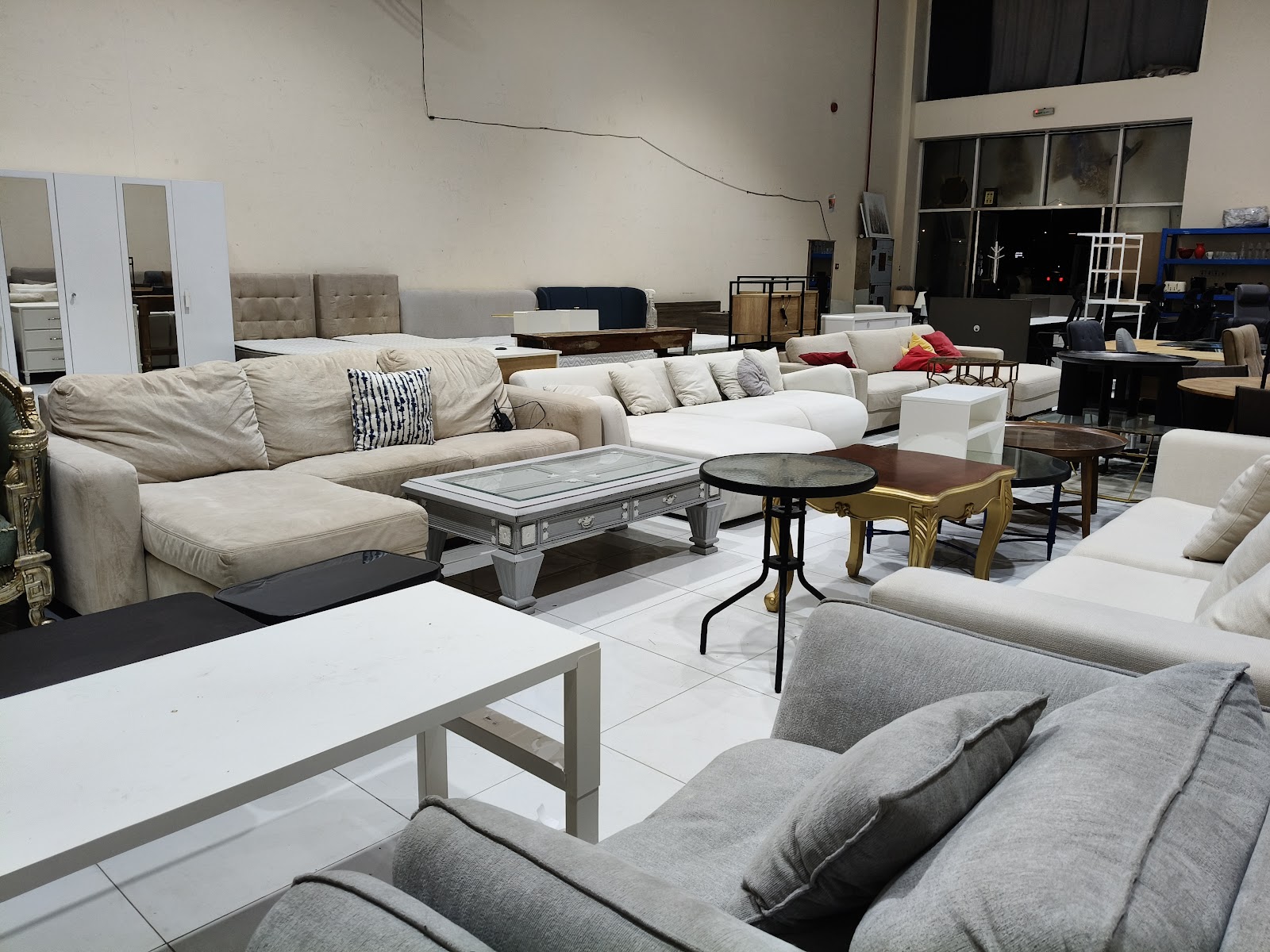 Muhammad Used Furniture Buyer in Dubai - صورة 3