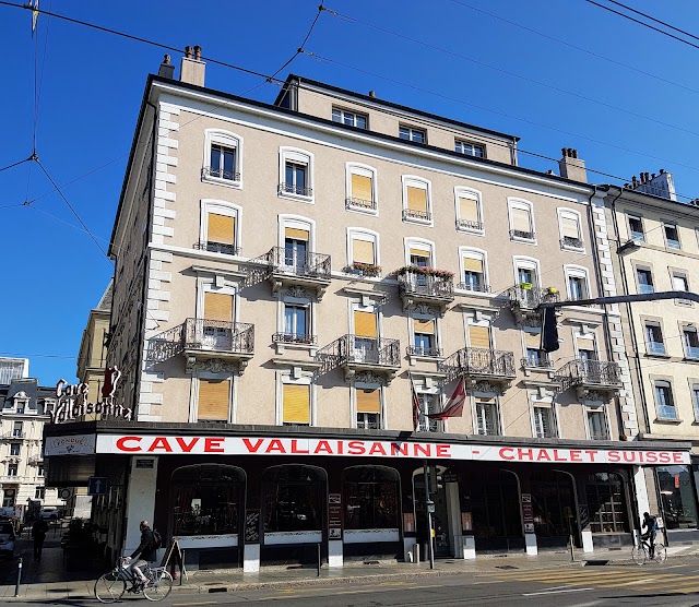 Cave Valaisanne et Chalet Suisse