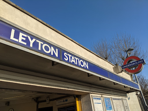 Leyton - Visual
